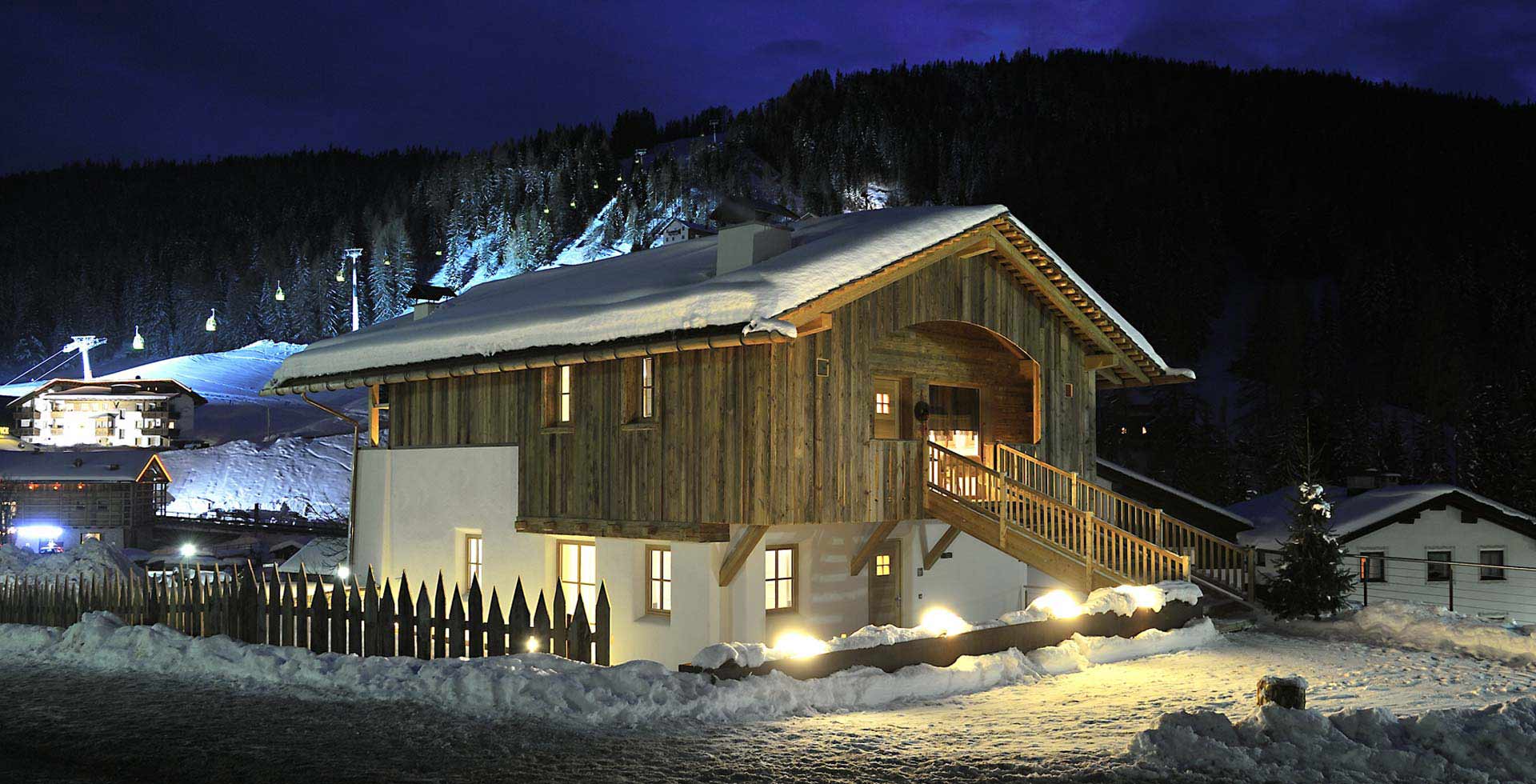 Chalet very close to slopes - Dolomites Chalet